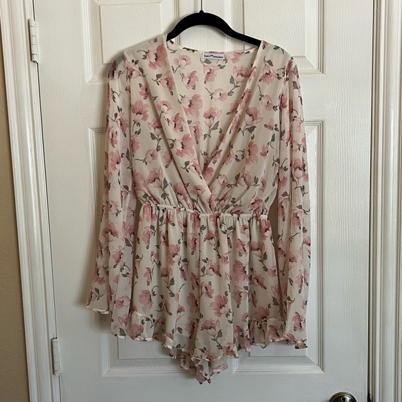 Dainty Hooligan Pants - Neutral colored Floral Romper